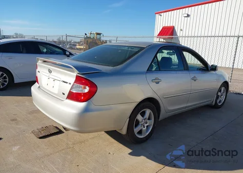 2002 Toyota Camry Se V6 z USA, uszkodzony, nr VIN 4T1BF32K02U002717
